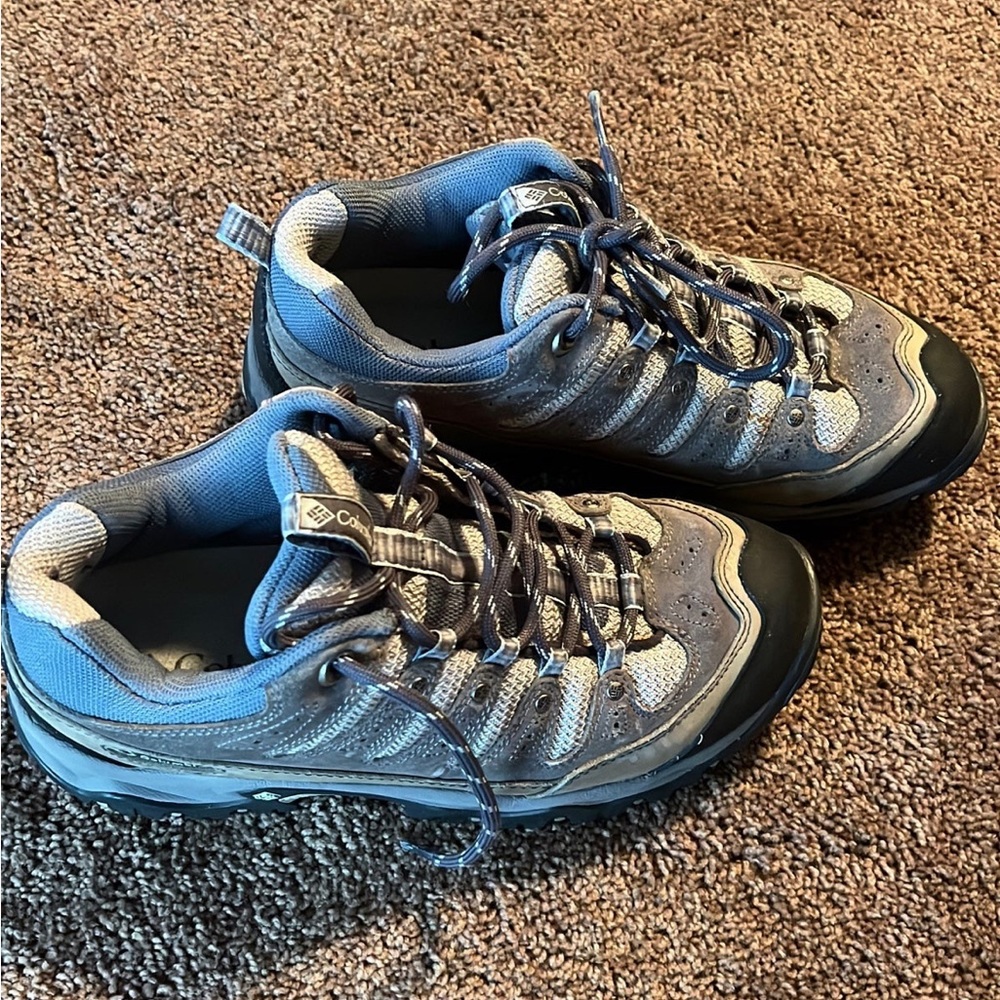 Columbia Women’s Sawtooth Omni Grip Hiking Shoes Size 9.5